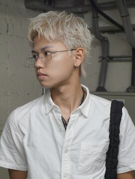 ノラ シブヤ(NORA) スパイキーショートアクティブショートホワイトブロンド金髪短髪