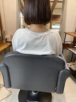サトシオダクラ(SATOSHI ODAKURA) 夏の軽やかレイヤーショートボブ