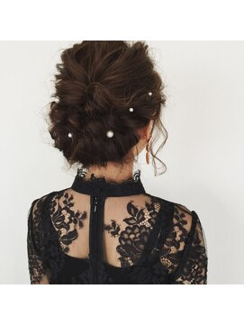 アングゥギャラリー(ungu GALLERY) ふわふわ波ウエーブ×ルーズシニヨン