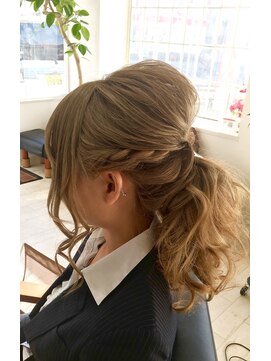 ワンピース ONE PIECE ゆるふわポニーテール