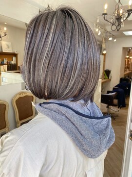 アミュレ(Amule) 30代40代ヘアスタイル人気カラーグレージュハイライト