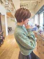 アヴァロン(AVALON) 白髪ぼかしハイライト/絶壁解消/ひし形大人ショートボブ/聖