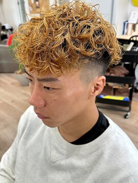 グッドタイムエフティフィフス 横浜西口(GoodTimes ft.fifth) スペインカールツイストパーマフェードツーブロックメンズパーマ