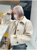 ホワイトベージュ×ボブ