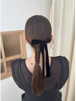 ソノ(sono)&nbsp;タイトポニー ポニーテール タイトヘア ローポニー 結婚式ヘア