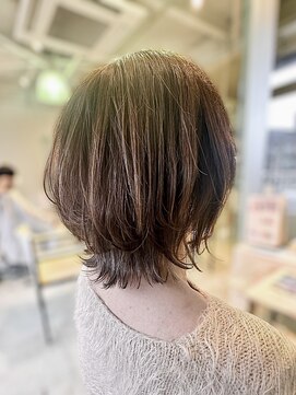 セブンフィズ(SEVEN fizz) 【40代・50代・60代】ラフ感がステキな外ハネヘア