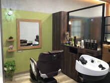 カーロヘアデザイン(Caro hair design)の雰囲気(移動式シャンプーで半個室、席移動のストレスなくできます★)