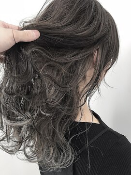 アライブ キチジョウジ(ALIVE Kichijoji) ALIVE吉祥寺 ハイライトアッシュブラウンベージュ外ハネボブ