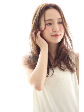 ソア 武蔵小杉(SOAR) ホワイトアッシュハイライトの黒髪エアリーミディショートパーマ