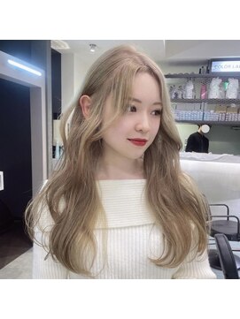リリー(Lilley) 天神韓国ヘア×レイヤーカット×透明感カラー