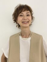 アンドビューティフル 恵比寿(andbeautiful)&nbsp;癖毛を活かしたショートウルフに脱白髪ハイライト