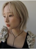 柔らかボブのブロンドブリーチ