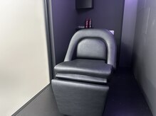 ラ ミュウ バイ ディーアンドティー(LA MIU by D&T)の雰囲気（半個室のシャンプー台あり。ヘッドスパやシャンプーで癒します。）