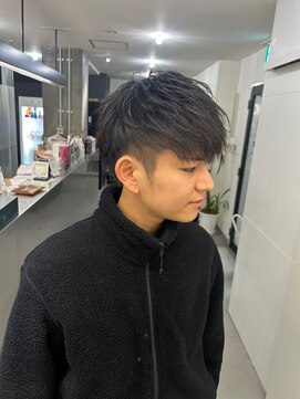 メンズサロン キング 高槻店(Men’s salon K!ng) 波巻きツイストスパイラルパーマ/フェザーパーマ/眉毛/メンズ