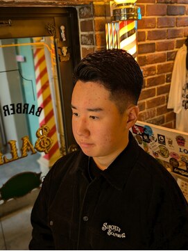 バレス 田町(BALES) <理容室>[メンズ/床屋/シェービング/ヘッドスパ/田町/芝浦]