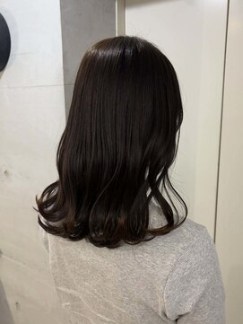 デューヘアー(due hair) ミディアムレイヤー