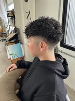 バトン(BATON)&nbsp;プードルパーマ×フェードカット