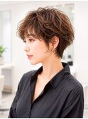 大人可愛いふんわりパーマショート