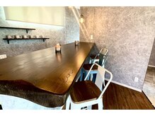 キン(kin.)の雰囲気（《カフェスペース》髪を切りに来るだけでなく遊びに来てください）
