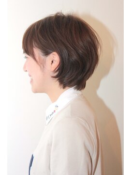 ホワイトルーム(White Room) チェスナットカラーのマニッシュショートヘア♪