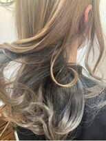 エイチ ヘア デザイン セカンド(h Hair Design 2nd.) イルミナ　インナーカラー