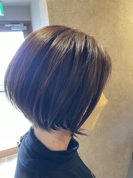 イコイ(icoi) ショートボブ×ツヤカラー×バーム
