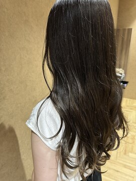 イロハ(iroh) ロングヘア/イルミナカラー/グレージュカラー