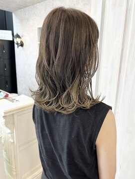 キャアリー(Caary) 福山市美容師求人スタッフ募集中透明感秋冬寒色くすみベージュ