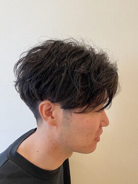 ニコラ(NICOLA) センターパート×スパイラルパーマ