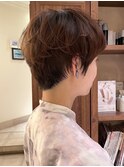 ★くせ毛活かしショート大人くびれショートナチュラルブラウン