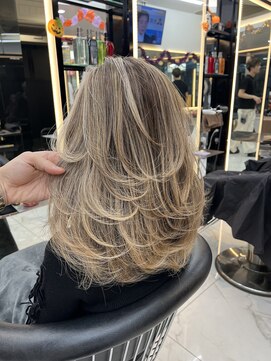 ラピス 渋谷本店(Lapis) バレイヤージュ/ハイライト/レイヤーカット/髪質改善/海外風