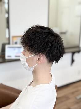 トータルビューティーオアシス(total baeuty OASIS)の写真/【低単価ハイクオリティ/駐車場有】ツイストパーマ/フェード/バーバー/波巻きパーマetc…メンズに好評◎