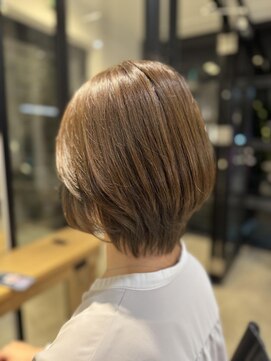 ニカイ(2F) ショートボブ/オリーブグレー/小顔に見せるヘア