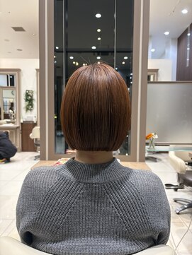 レブリィゼンコー イオンモール多摩平の森店(Reverie ZENKO) ぱつっとボブ