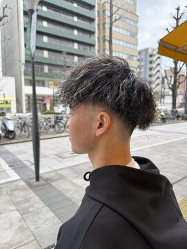 フェリア 松山(Feria) 【木村スタイル】ツイスパ×スキンフェード