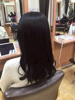 ヒラトヤ 肴町店&nbsp;くびれヘアセミウェットウェーブショコラアッシュヴェールカラー