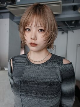 アルバム 新宿(ALBUM SHINJUKU) 前髪ブリーチレイヤーボブ_F22026