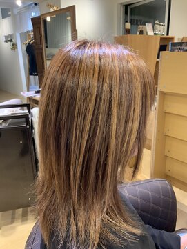 ユーネリー(U-NERY) セミロングレイヤー