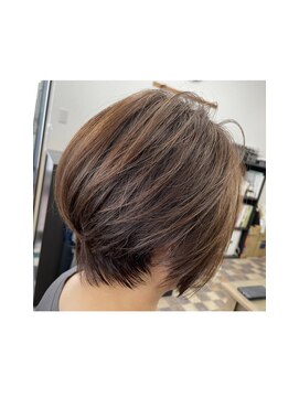 モネロ(monero) ショートボブ