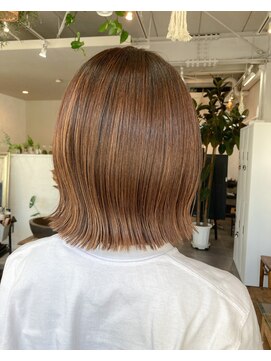 タオ(tao) 外ハネシマリスボブ