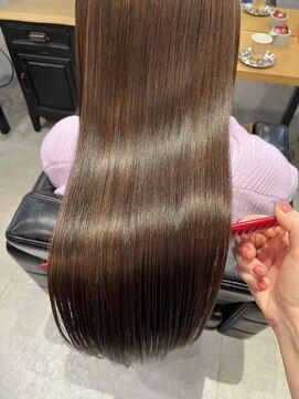 ライフ(LIFE) 髪質改善ヘアエステ/縮毛矯正/ストレート/イメチェン/フェミニン