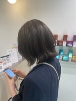 カノイ(KANOI) グレージュカラー/レイヤースタイル/ミディアム/韓国巻き