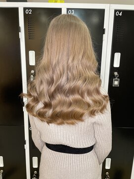 ラピス 大阪アメ村店(Lapis) シルキーベージュ