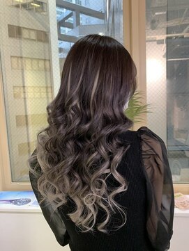 グロウ 渋谷(grow) プルエクステでつくる海外グラデーション