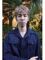 シイ(SIE) ハイトーンベージュ×アクティブショート