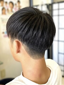 アヴソリューク(Absoluk) 高校生 ナチュラルツーブロック