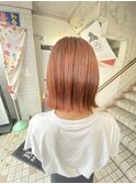 サーモンピンク