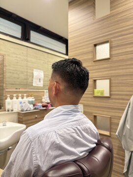 銀座マツナガ 神田店 40代50代爽やか大人オシャレスキンフェード七三