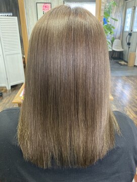 アイリーファンビリ(irie fambilly) グレージュ(ベージュ強め☆richメテオカラー