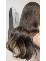 ジーナ 北千住ミルディス通り(Zina) 透明感抜群◎オリーブグレージュ